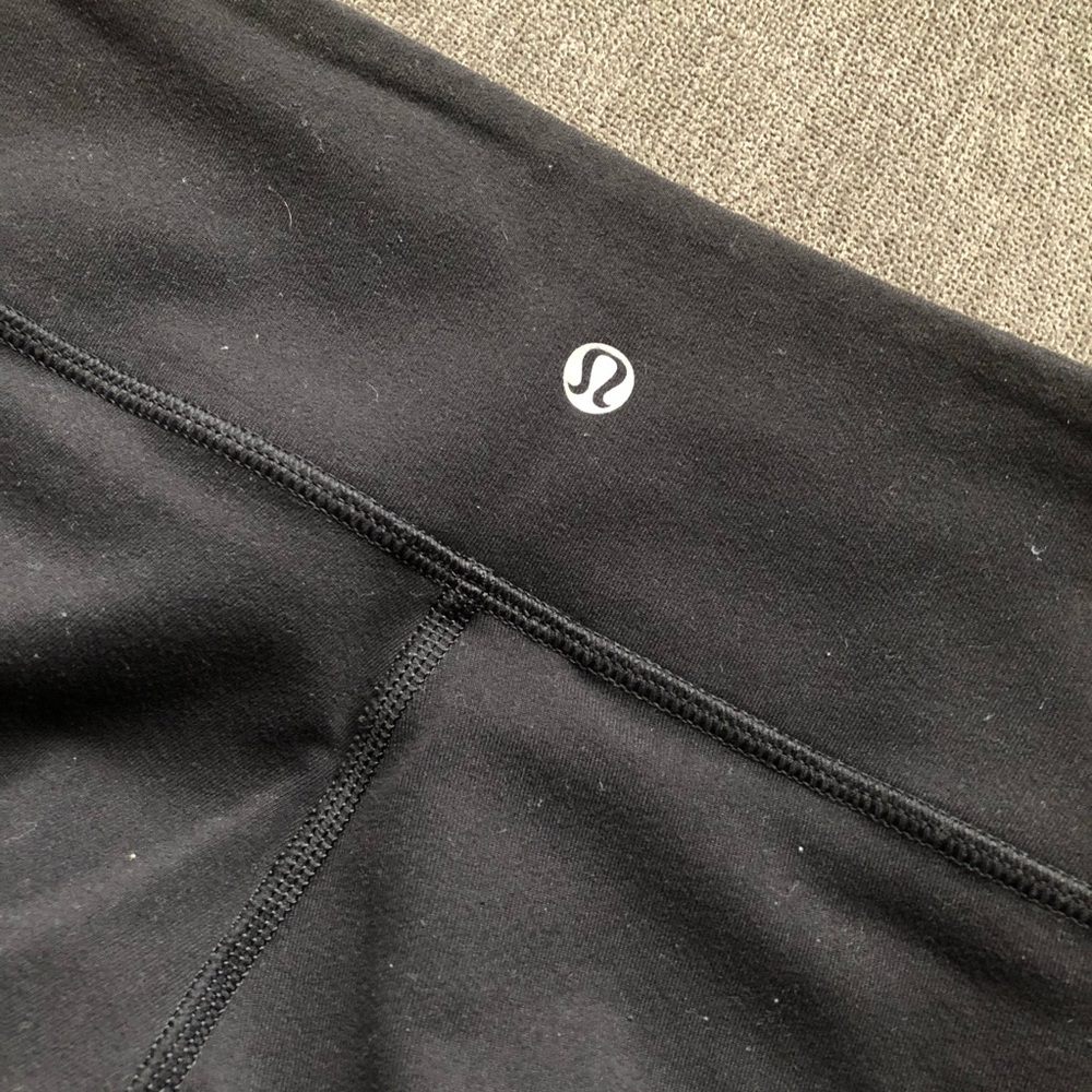 Lululemon wunder under black leggings